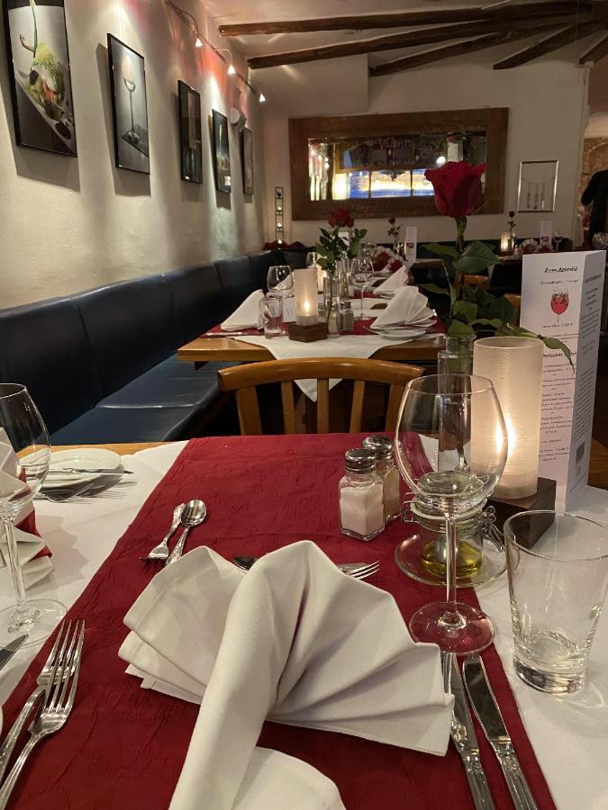Marktplatzhotel - Restaurant Tafelspitz ไวน์ไฮม์ ภายนอก รูปภาพ