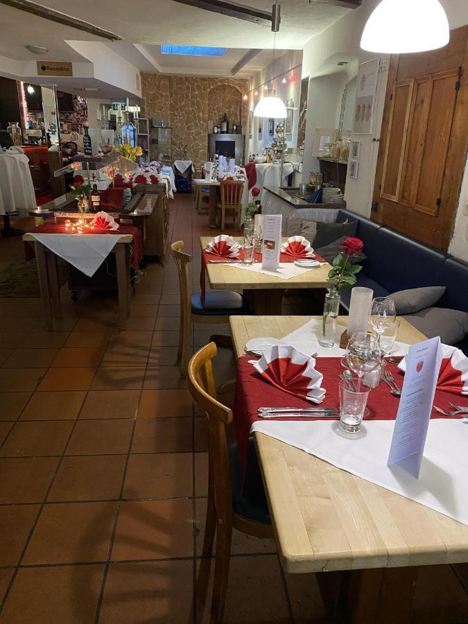 Marktplatzhotel - Restaurant Tafelspitz ไวน์ไฮม์ ภายนอก รูปภาพ
