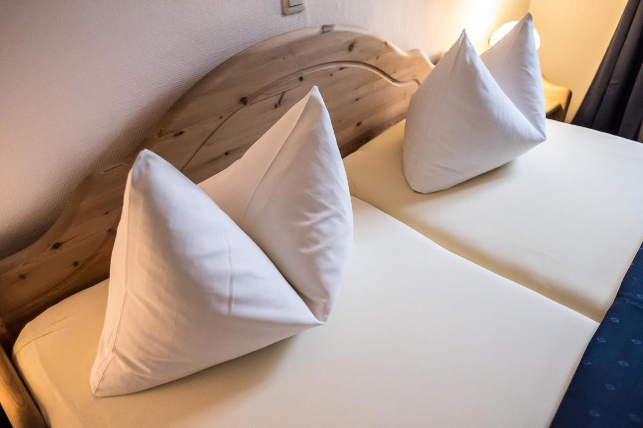 Marktplatzhotel - Restaurant Tafelspitz ไวน์ไฮม์ ภายนอก รูปภาพ